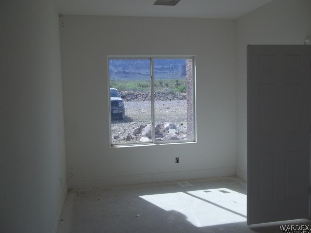 5321 Topaz Road Golden Valley, AZ 86413 - Photo 5 of 10