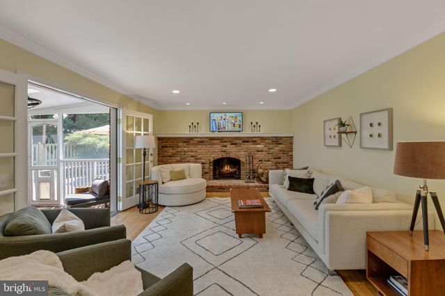 $1,296,100 | 4121 Fort Worth Place, Alexandria, VA 22304