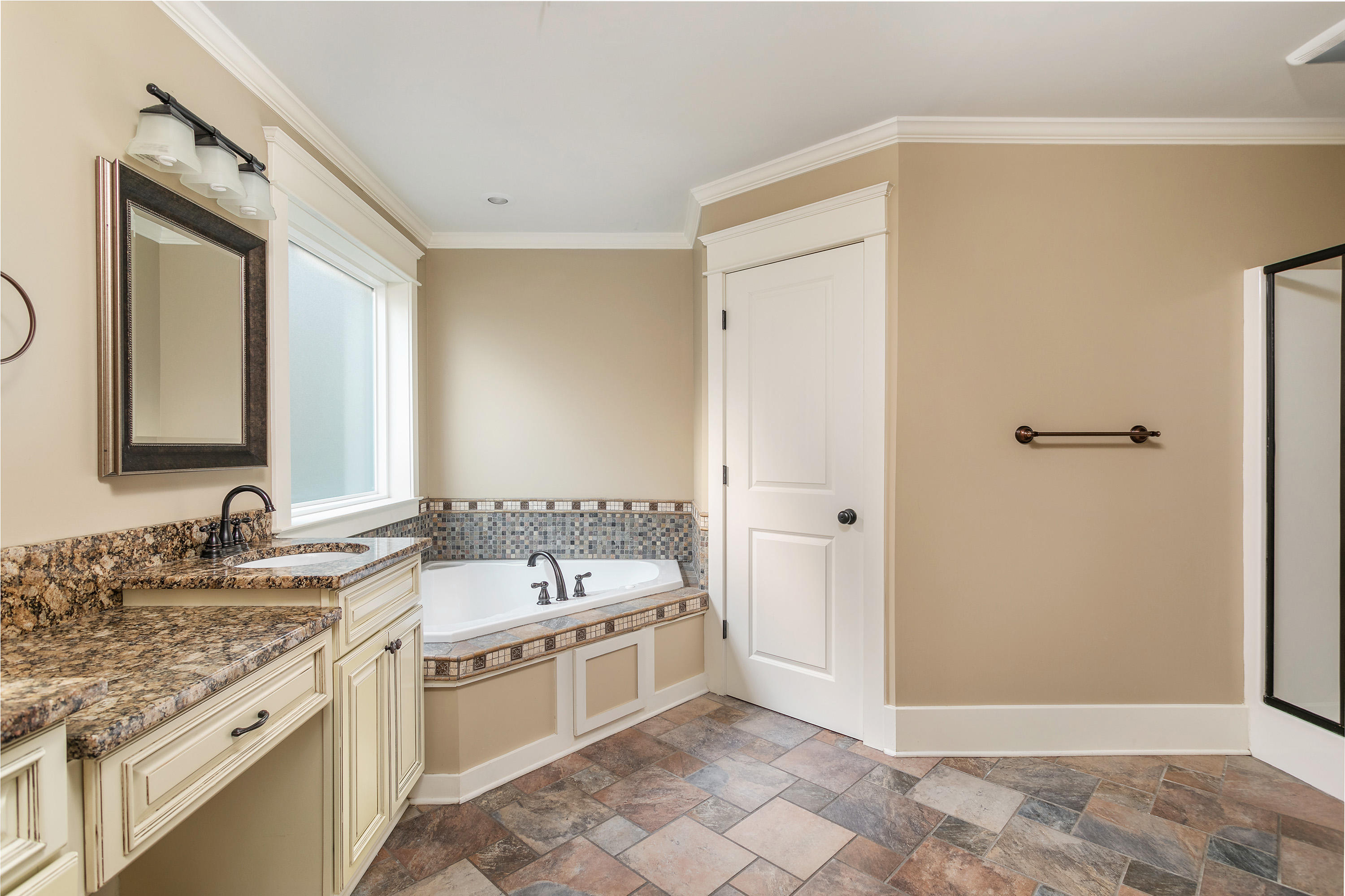 1206 East Dallas Road Chattanooga, TN 37405 - Photo 16 of 40 1206 E Dallas Rd_Master Bathroom 1_Choic