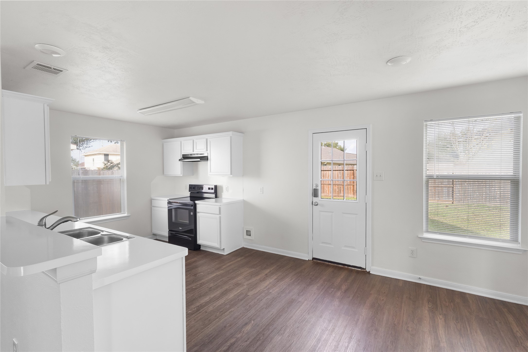 19138 Larkspur Hills Drive Cypress, TX 77433 - Photo 12 of 36 Kitchen