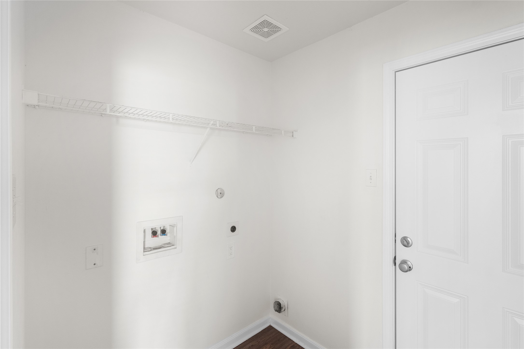 19138 Larkspur Hills Drive Cypress, TX 77433 - Photo 16 of 36 Laundry