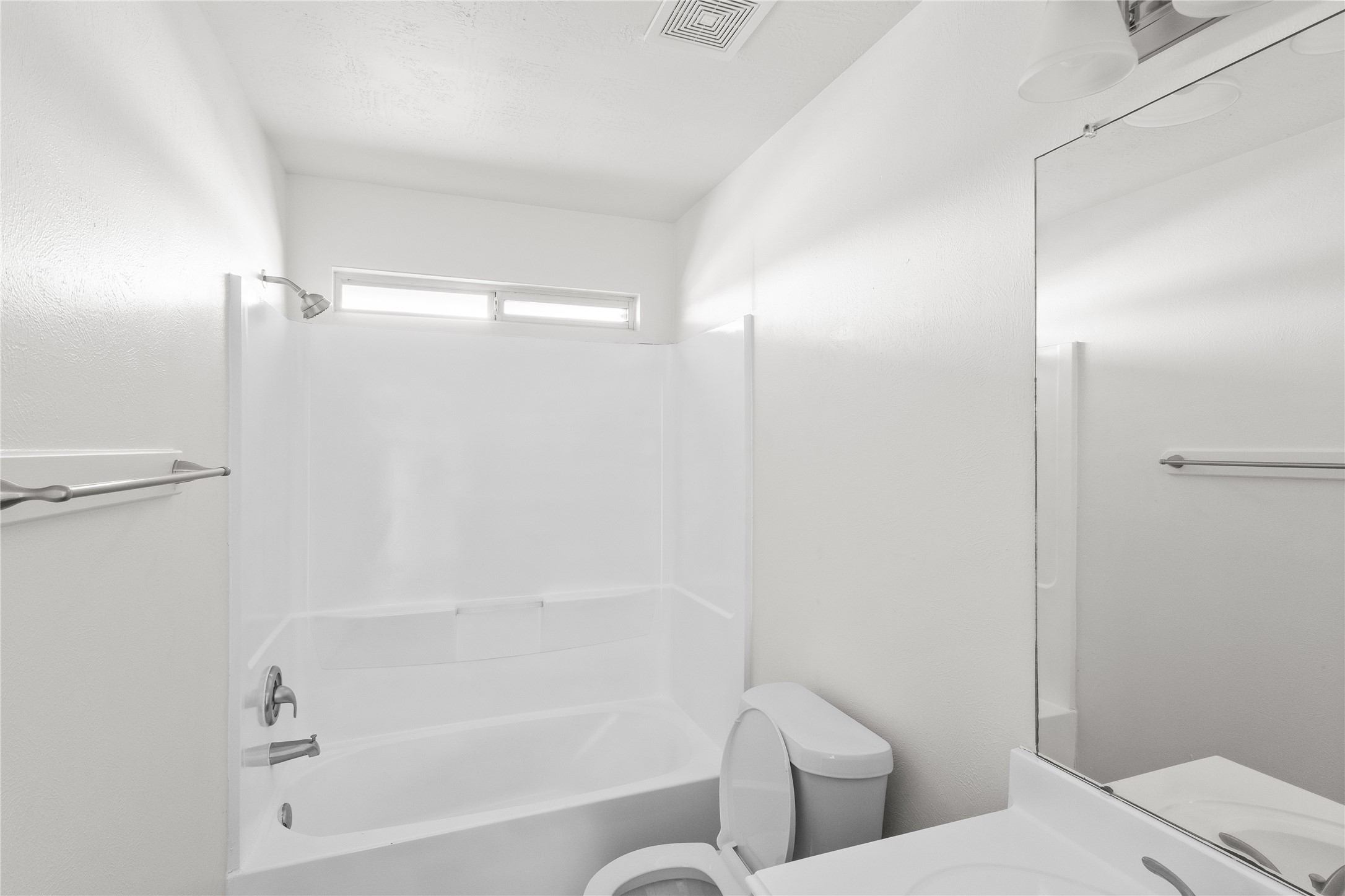 19138 Larkspur Hills Drive Cypress, TX 77433 - Photo 32 of 36 Bathroom