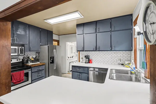 $225,000 | 160 Charleston Avenue, Battle Creek, MI 49037