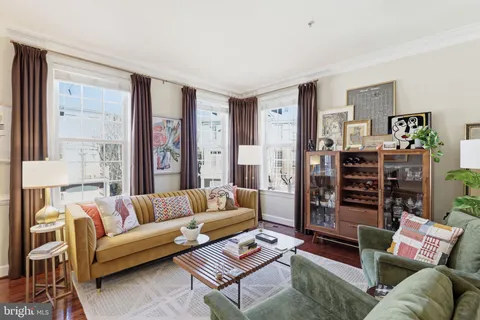 $815,000 | 529 Triadelphia Way, Alexandria, VA 22312