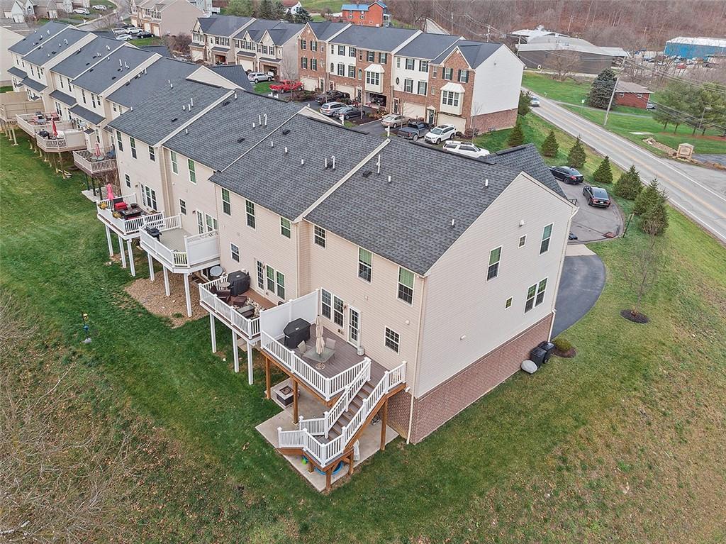 124 Maple Ridge Court Canonsburg, PA 15317 - Photo 3 of 19 Gallery Image 3