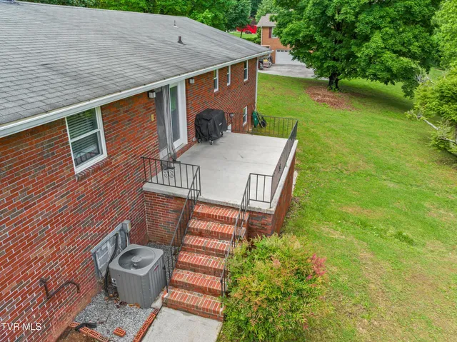 $449,900 | 506 Gaye Drive, Jefferson City, TN 37760