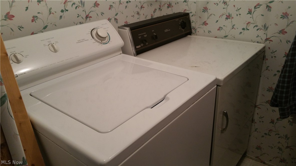 100 Keenan Road, Unit ASH22 Peninsula, OH 44264 - Photo 14 of 15 Washer and dryer stay