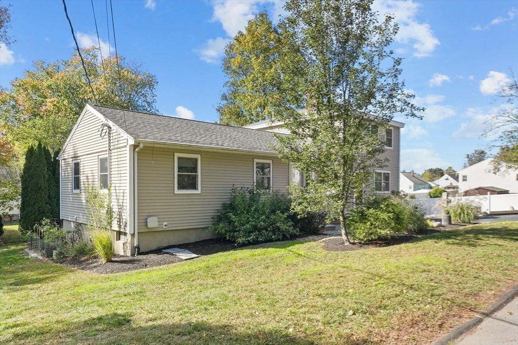 75 Border Road Reading, MA 01867 - Photo 23 of 34 Gallery Image 23