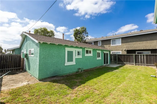 $4,000 | 4331 Farquhar Avenue, Los Alamitos, CA 90720