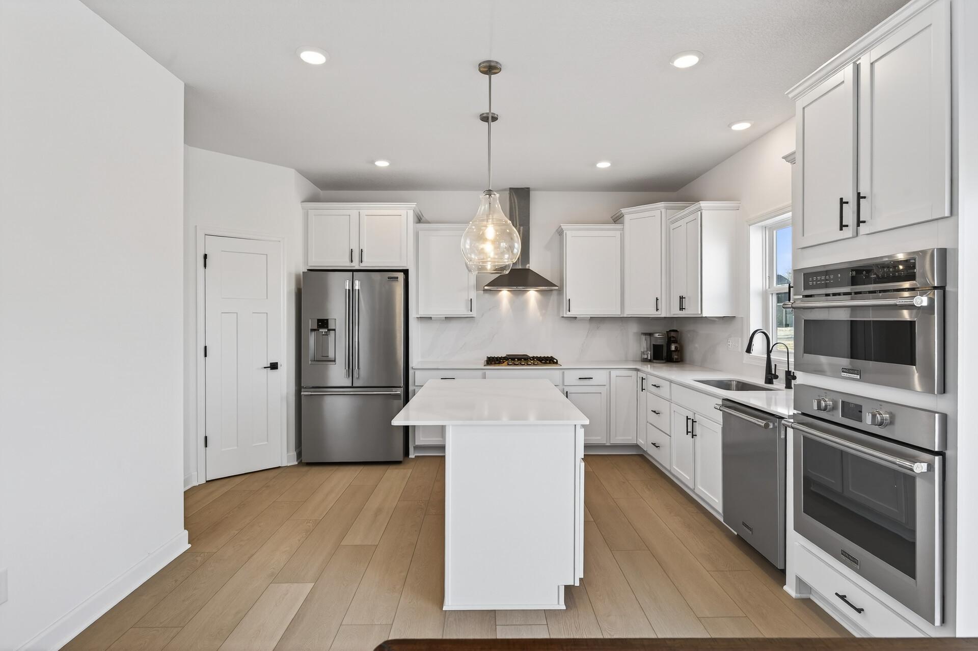 4511 Obsidian Way Victoria, MN 55386 - Photo 17 of 48