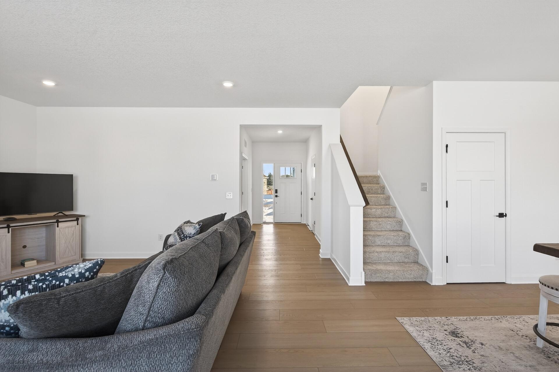 4511 Obsidian Way Victoria, MN 55386 - Photo 9 of 48