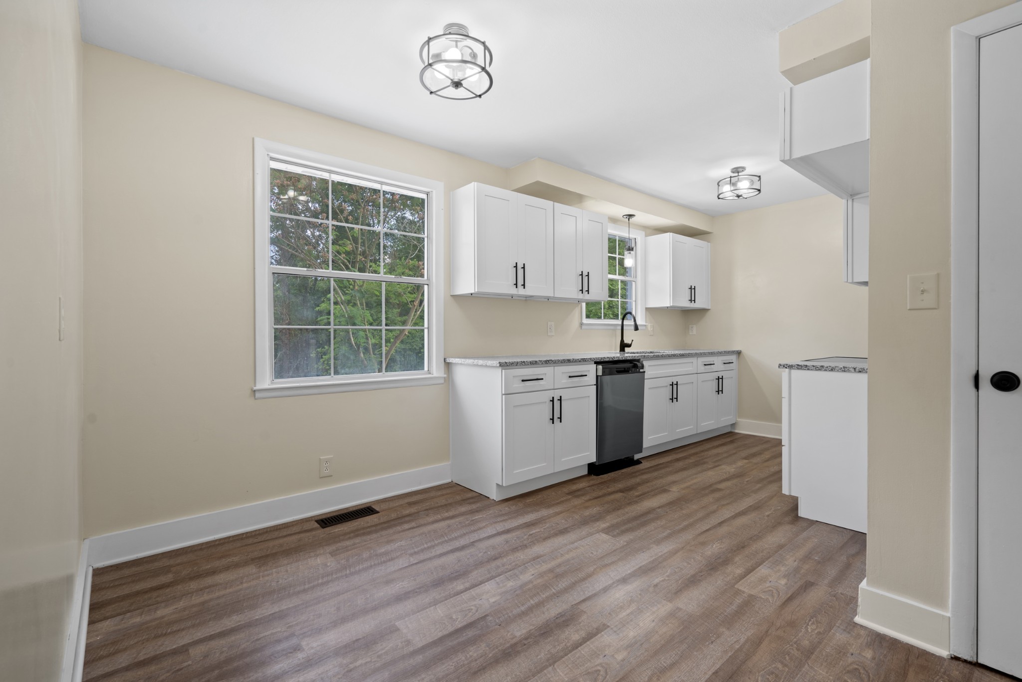 215 Edmondson Ferry Road Clarksville, TN 37040 - Photo 20 of 34 Gallery Image 20