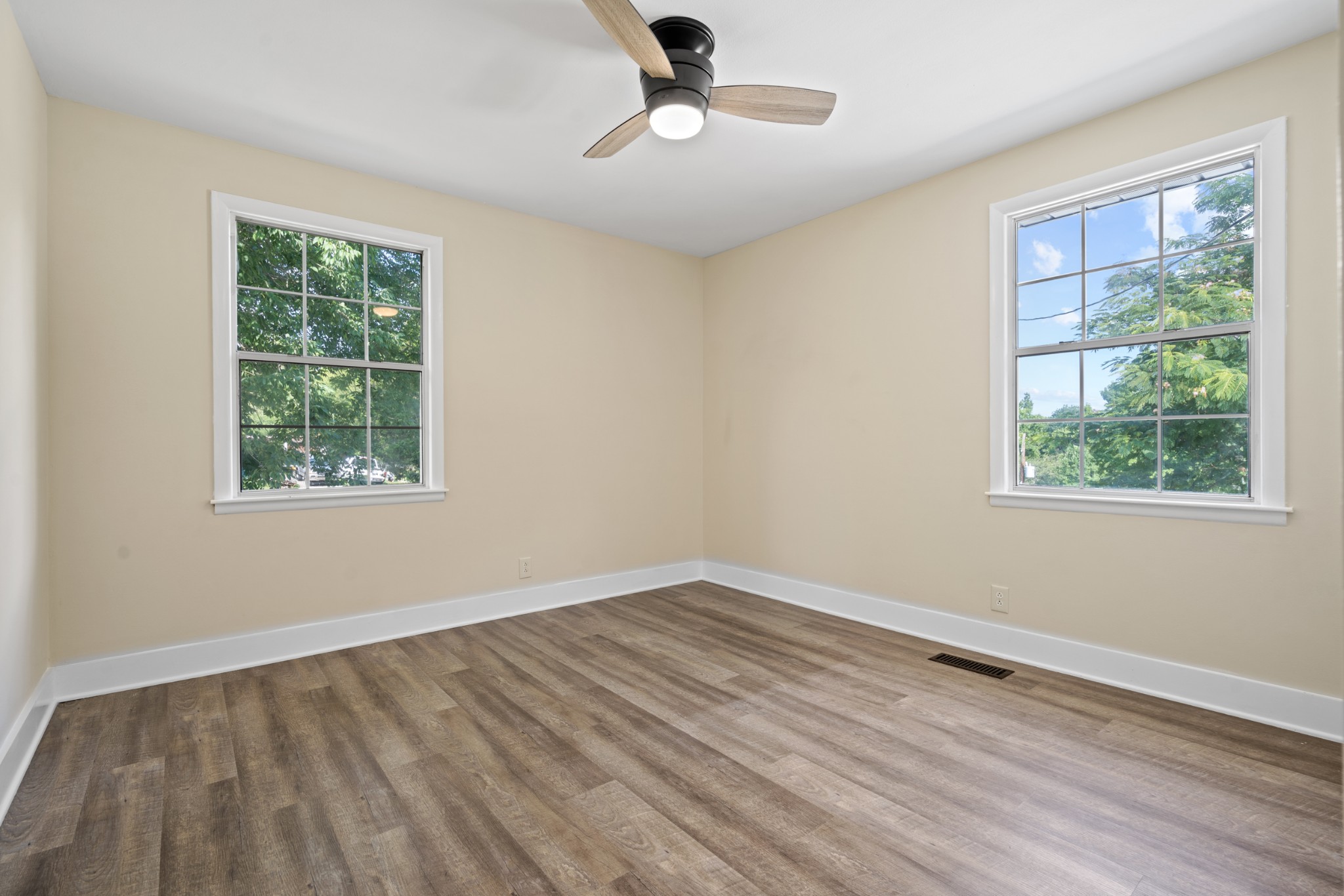 215 Edmondson Ferry Road Clarksville, TN 37040 - Photo 22 of 34 Gallery Image 22