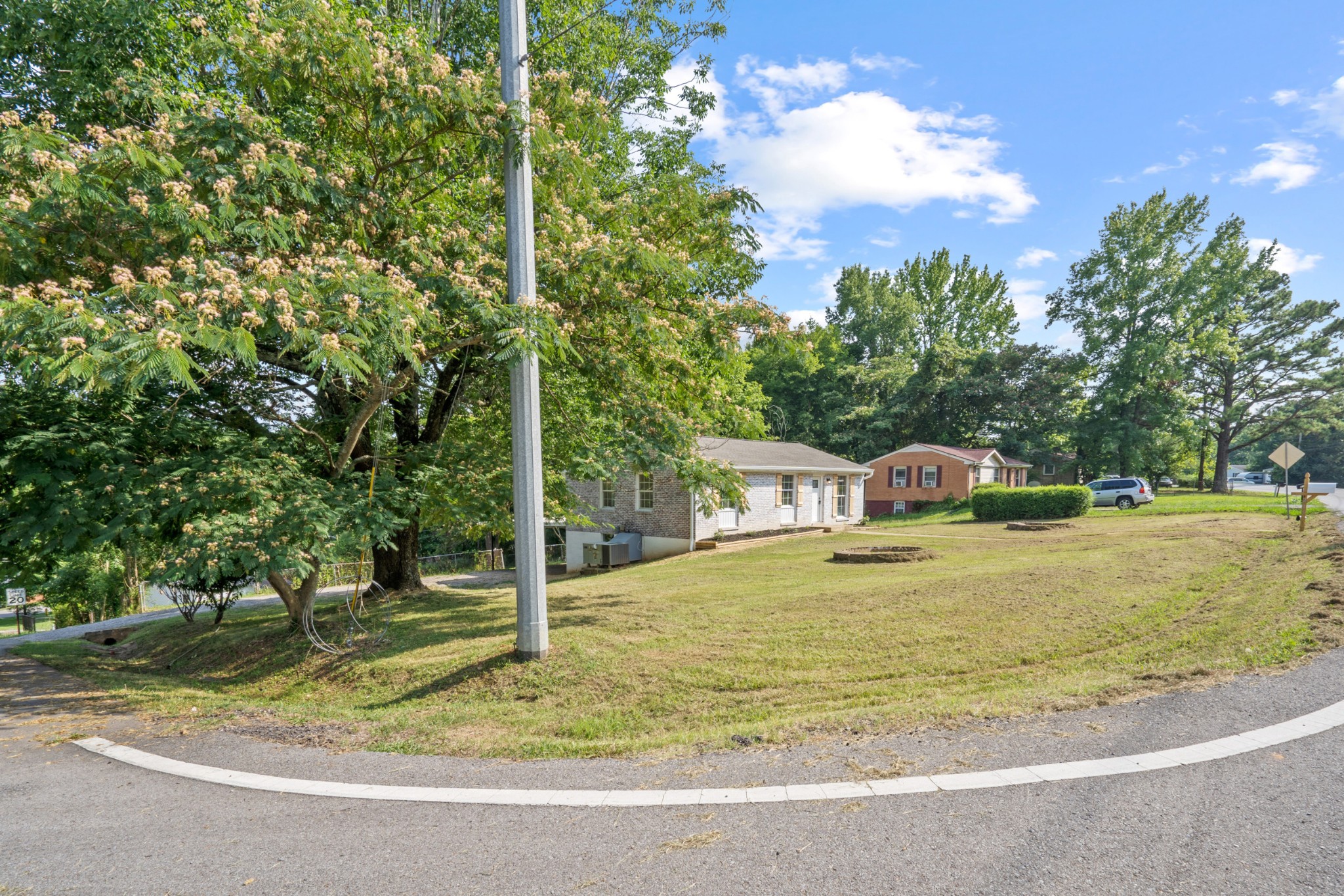 215 Edmondson Ferry Road Clarksville, TN 37040 - Photo 32 of 34 Gallery Image 32
