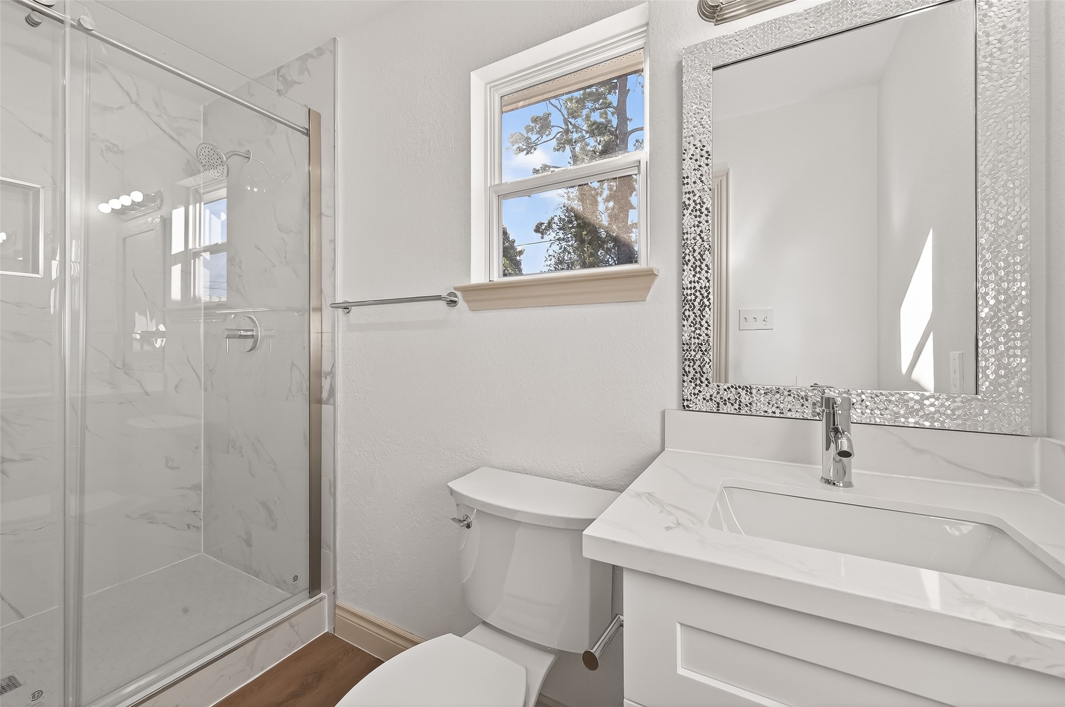 1823 Chippendale Road Houston, TX 77018 - Photo 13 of 16 Primary bathroom