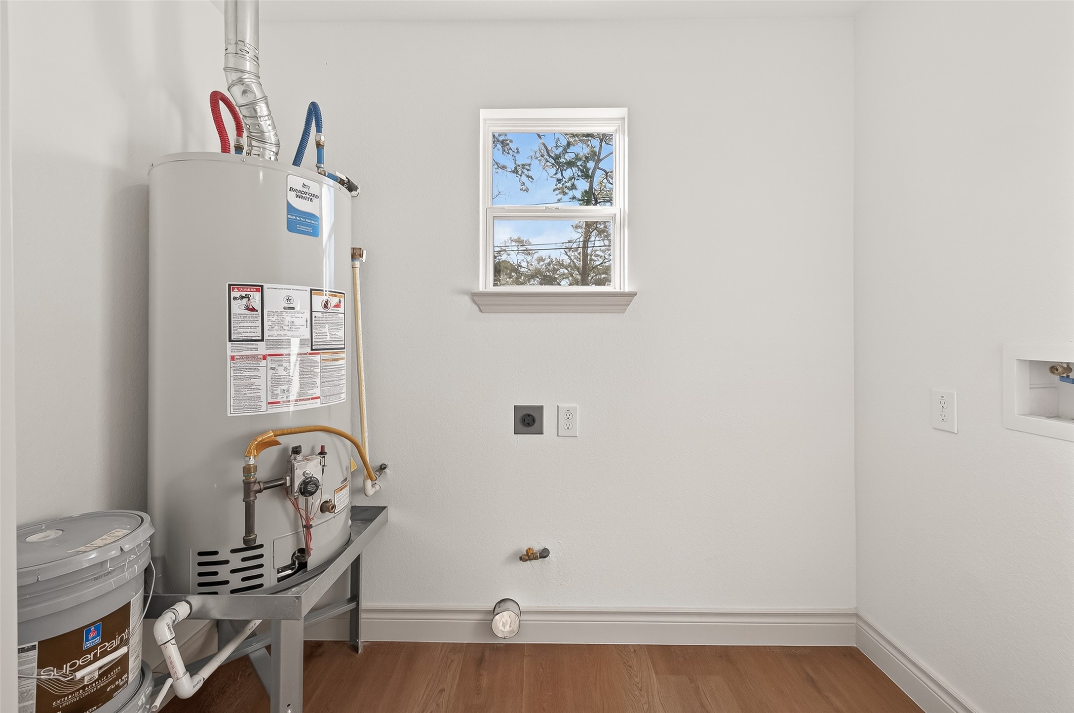 1823 Chippendale Road Houston, TX 77018 - Photo 15 of 16 In-house Utility Room