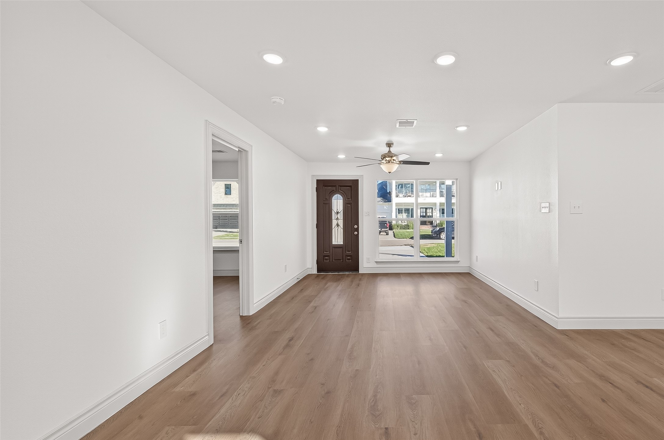 1823 Chippendale Road Houston, TX 77018 - Photo 16 of 16 Dining & Living Room Combo