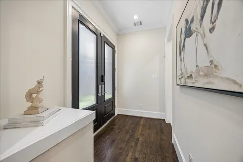 $1,075,000 | 2111 Huldy Street, Houston, TX 77019