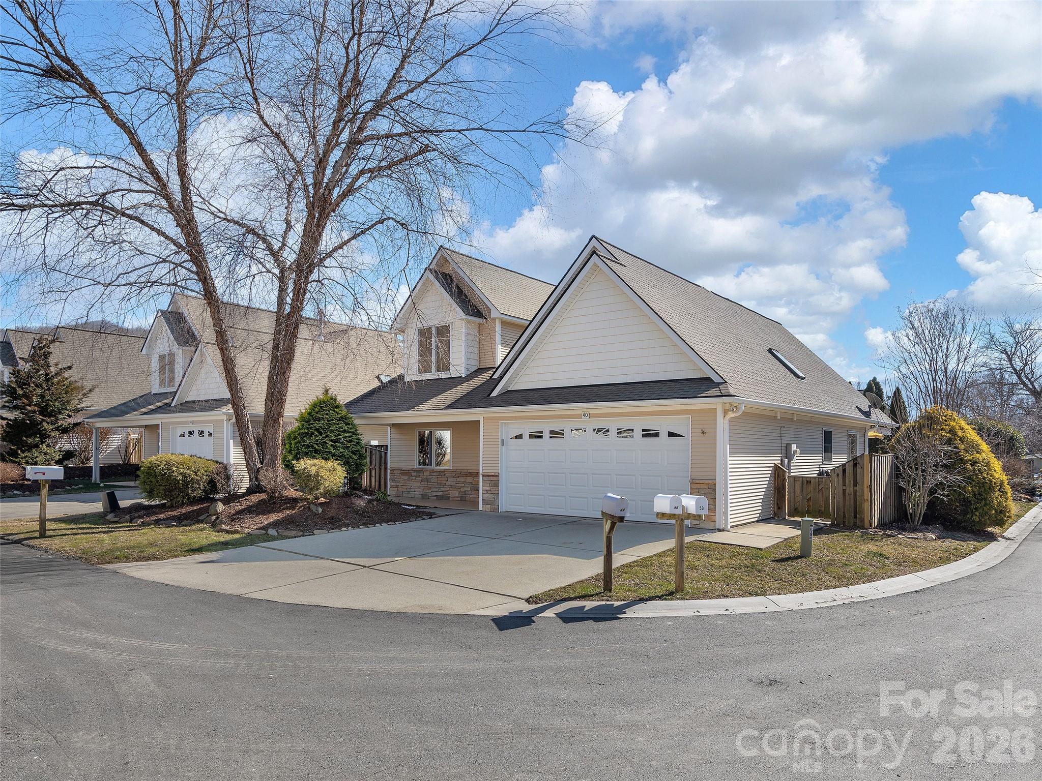 40 Beekeeper Trail Swannanoa, NC 28778 - Photo 3 of 27