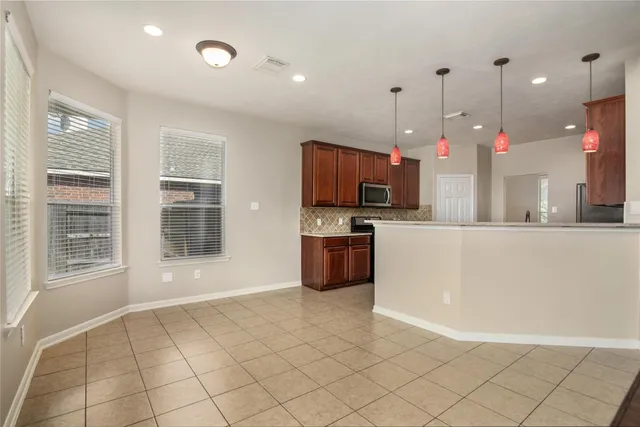 $2,595 | 24403 Redrock Falls, Tomball, TX 77375