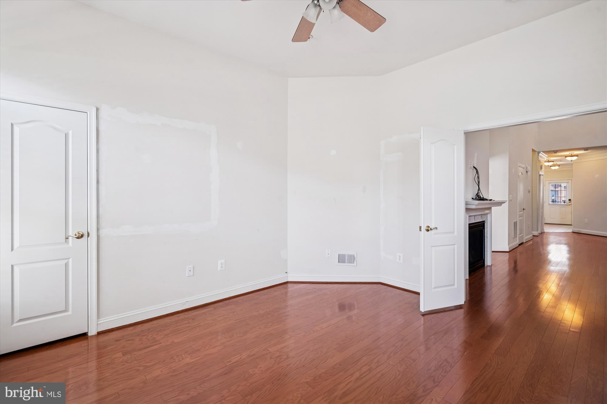 13124 Winding Trail Road Laurel, MD 20707 - Photo 21 of 54 2nd bedroom on main level