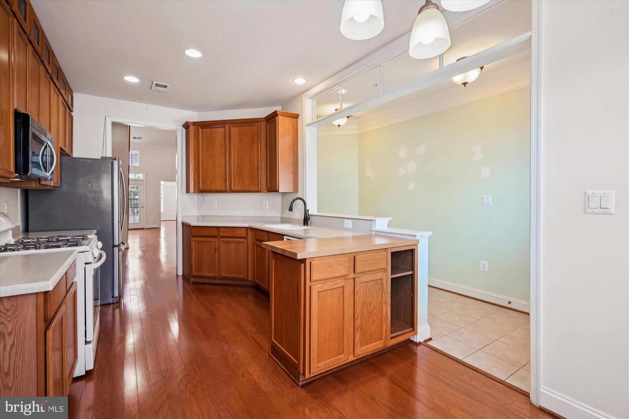 13124 Winding Trail Road Laurel, MD 20707 - Photo 4 of 54 Kitchen