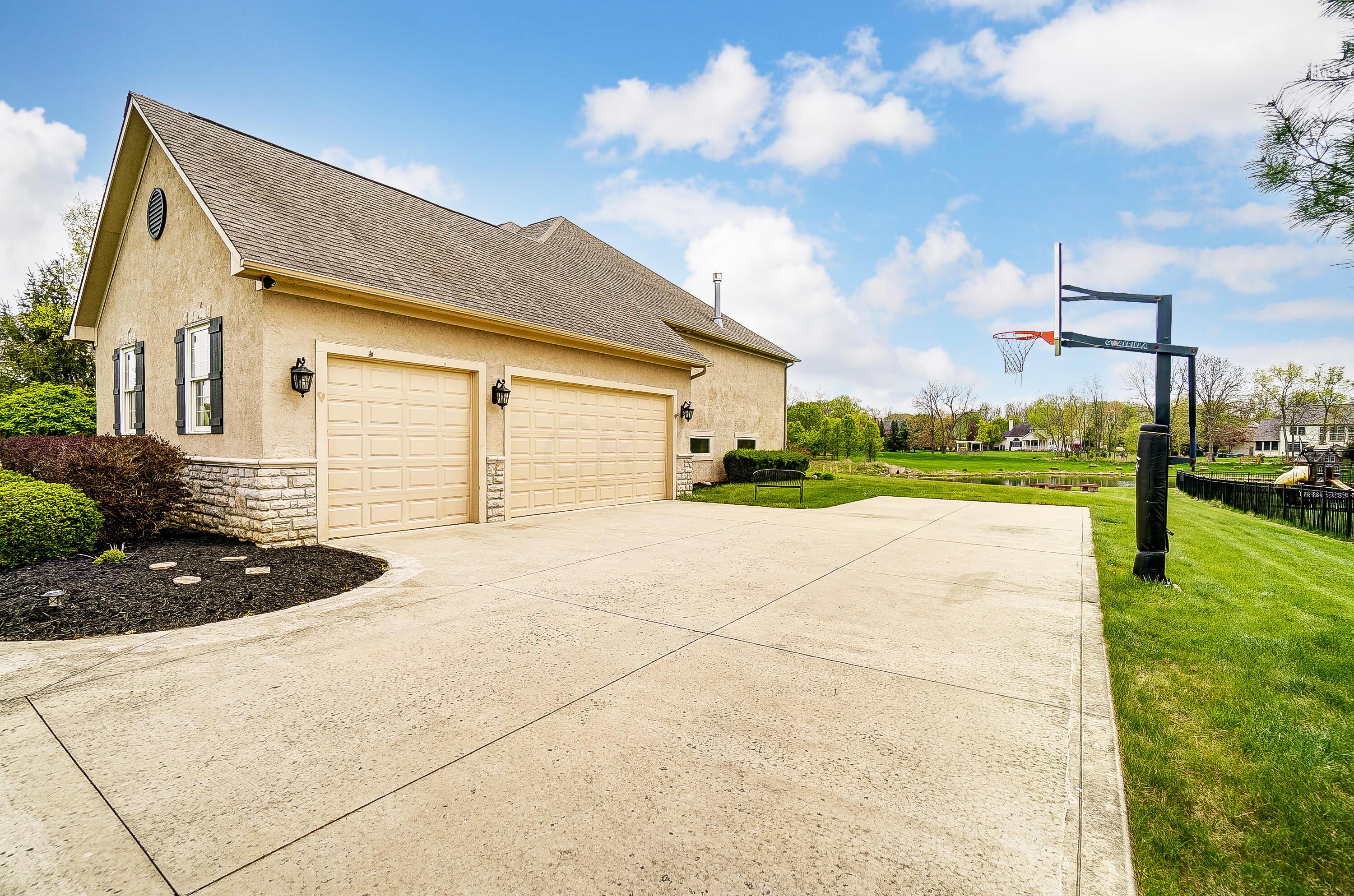 5292 Summer Ridge Lane Galena, OH 43021 - Photo 10 of 46 Plenty of Parking and some Sport