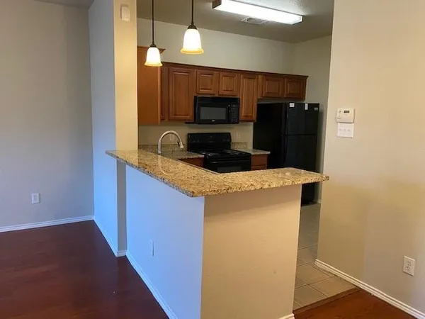 $1,950 | 5316 Bexar Street, Dallas, TX 75215