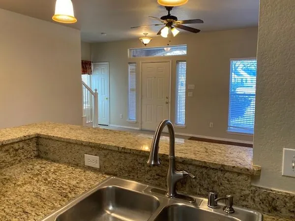 $1,950 | 5316 Bexar Street, Dallas, TX 75215