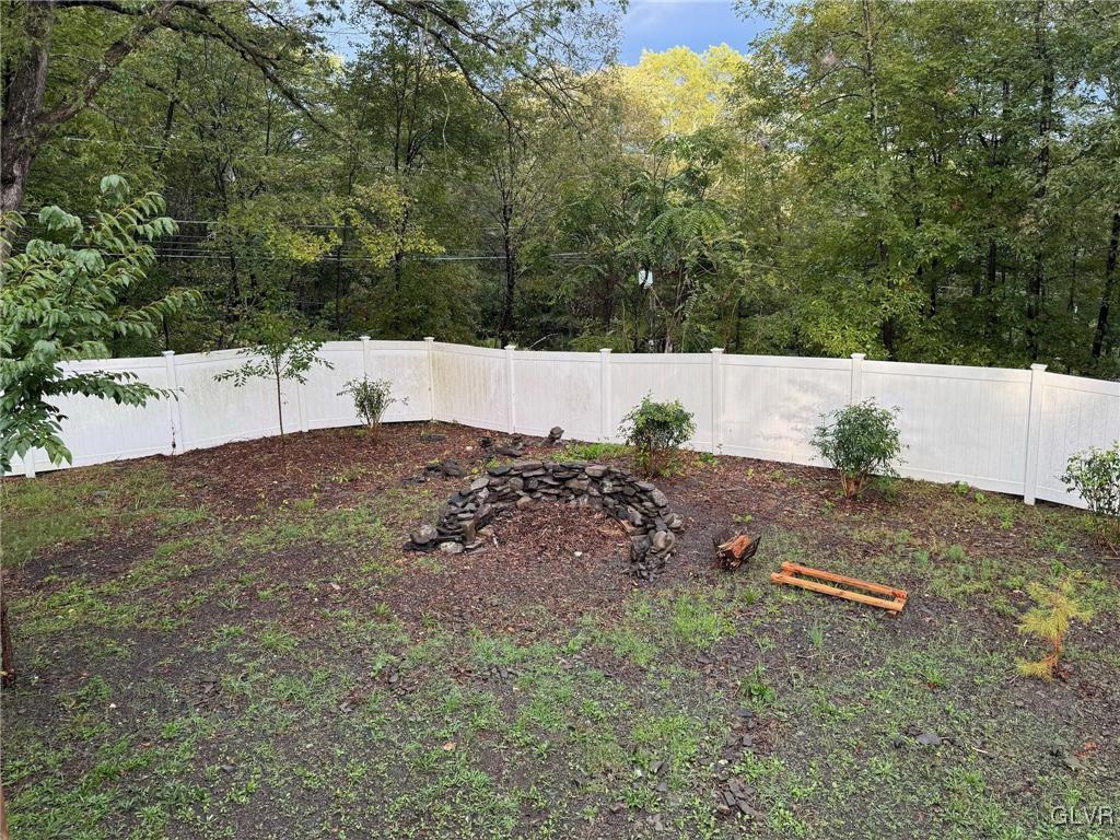2105 Lakeview Road Bushkill, PA 18324 - Photo 42 of 49 Gallery Image 42