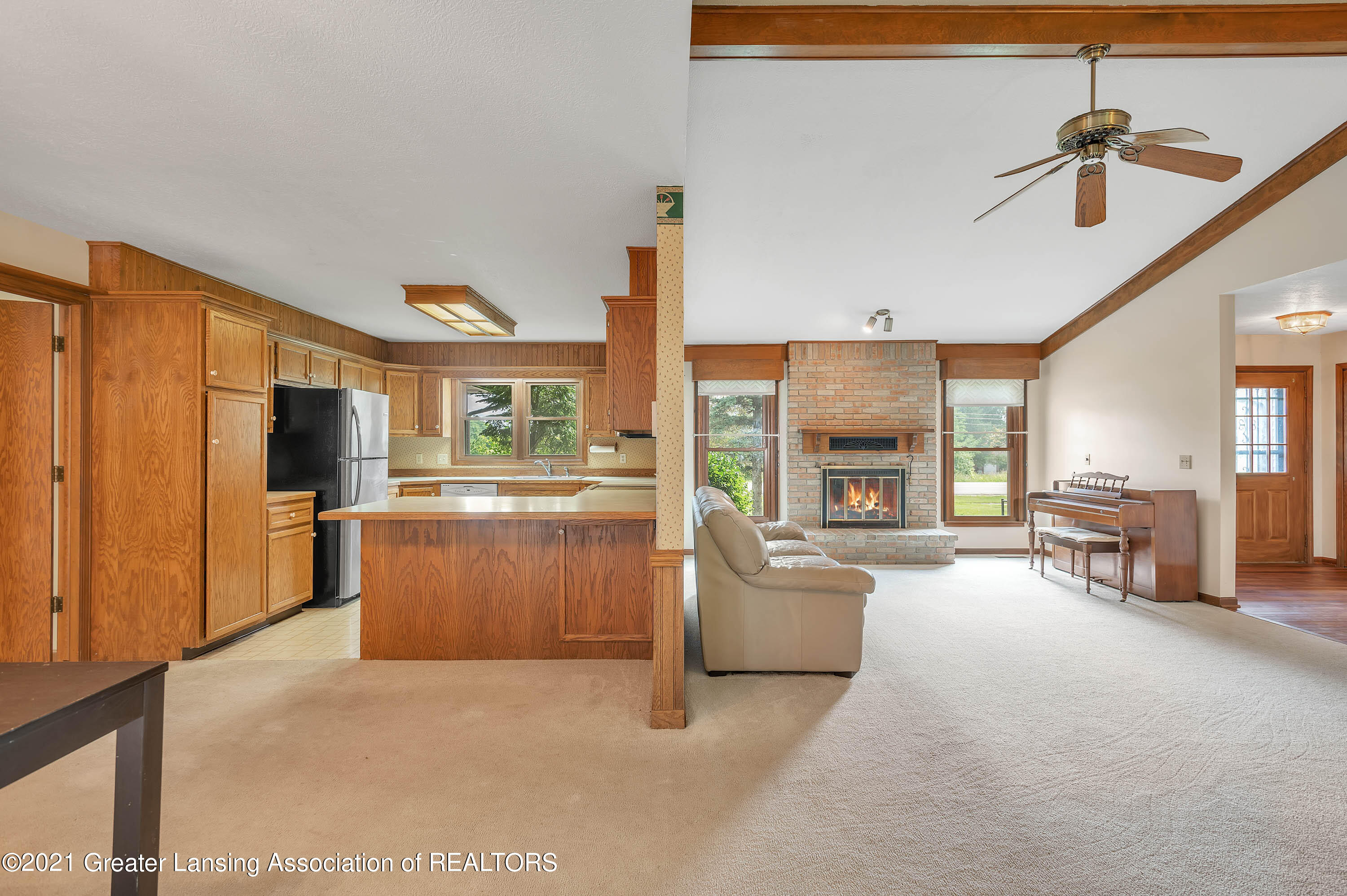 1614 Jolly Road Okemos, MI 48864 - Photo 13 of 43 Living Room