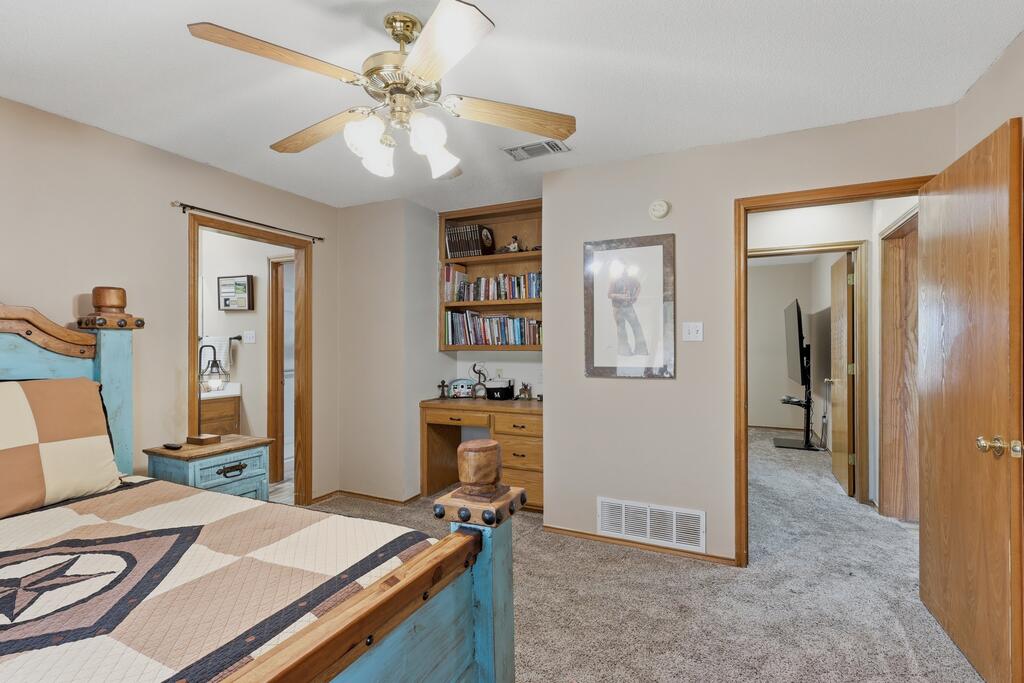 1012 Mingo Alpine, TX 79830 - Photo 15 of 53 Gallery Image 15
