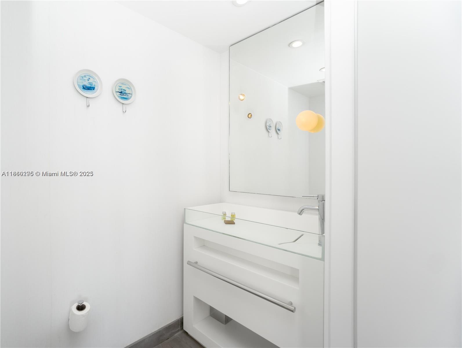 1100 West Avenue, Unit 1402 Miami Beach, FL 33139 - Photo 8 of 58