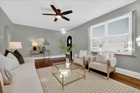 $299,900 | 6312 Berthold Avenue, St. Louis, MO 63139