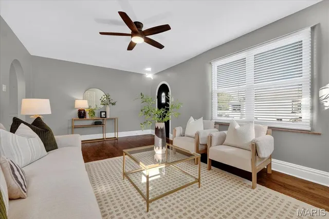 $299,900 | 6312 Berthold Avenue, St. Louis, MO 63139