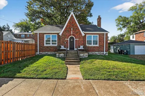 $299,900 | 6312 Berthold Avenue, St. Louis, MO 63139