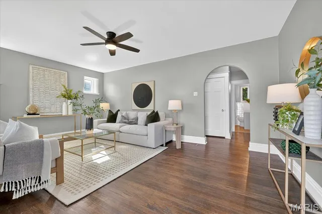 $299,900 | 6312 Berthold Avenue, St. Louis, MO 63139