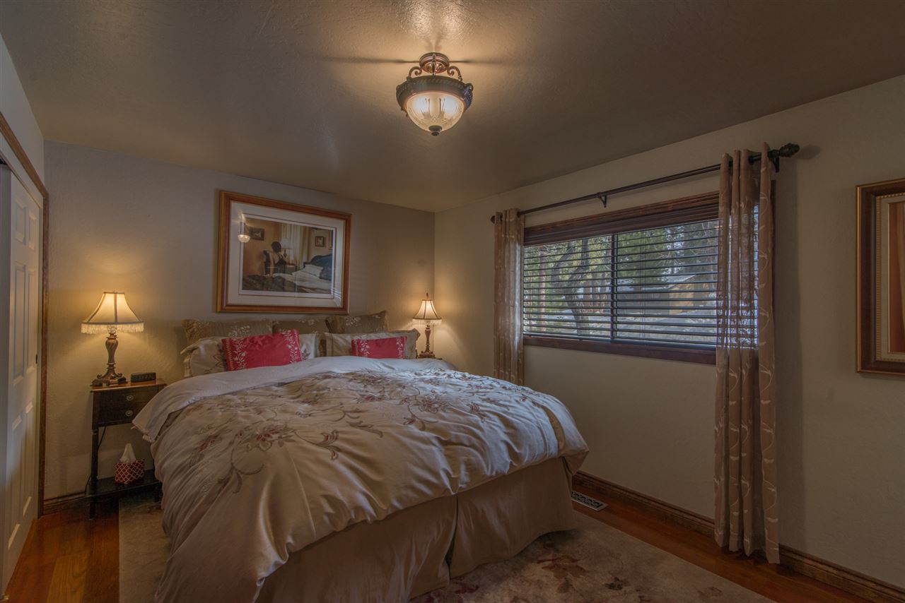 10666 Jeffery Pine Road Truckee, CA 96161 - Photo 11 of 14 Gallery Image 11