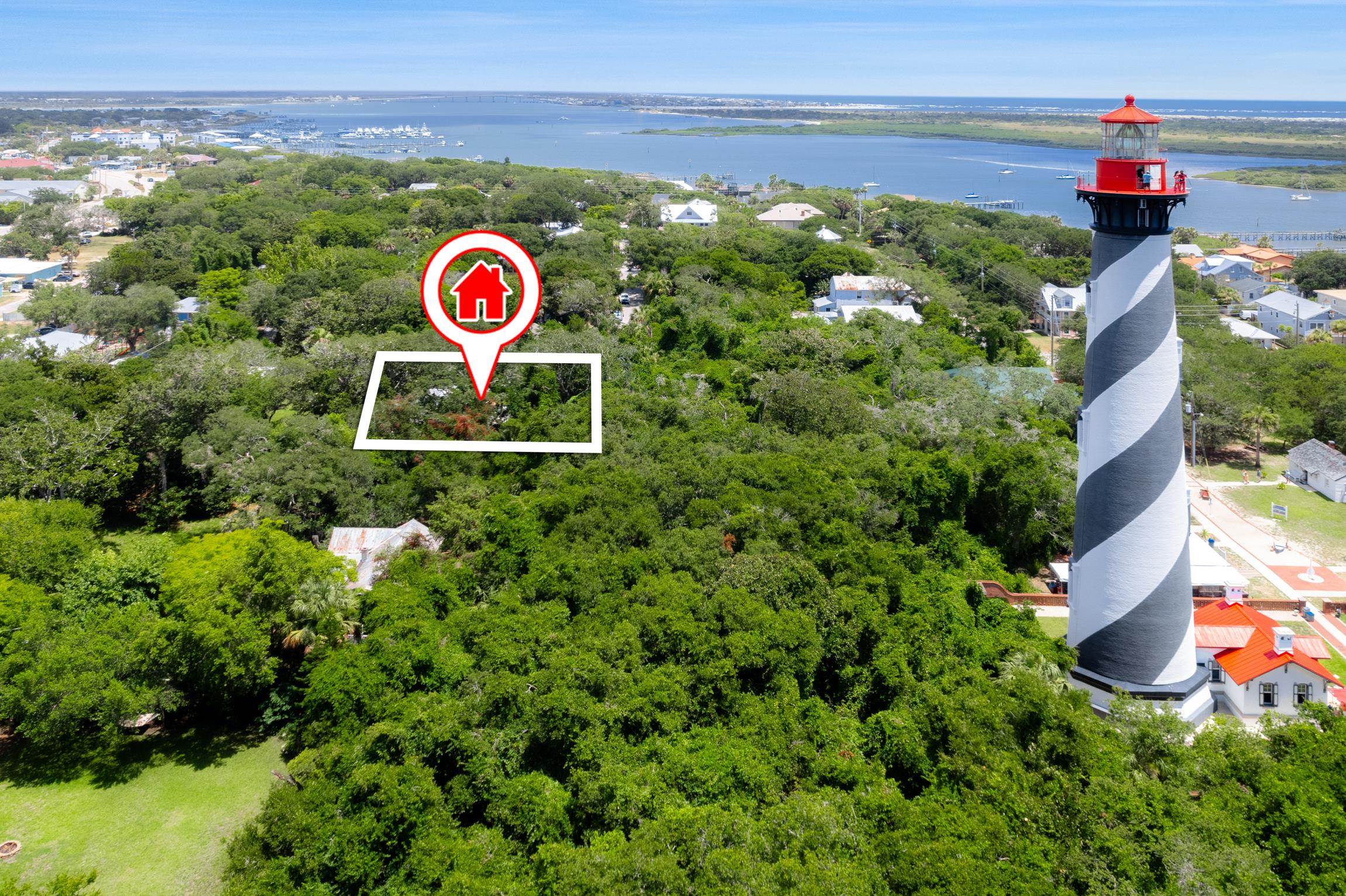 26 Ponce De Leon Avenue St. Augustine, FL 32080 - Photo 2 of 51 a view of a street with a building in the background