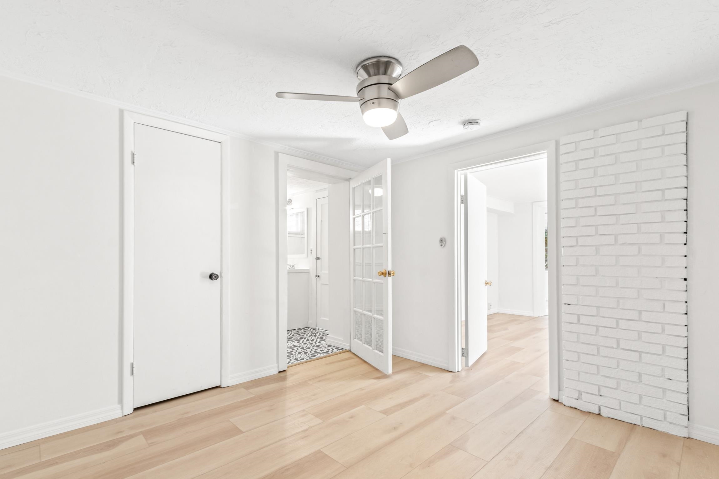 26 Ponce De Leon Avenue St. Augustine, FL 32080 - Photo 29 of 51 a view of empty room with wooden floor