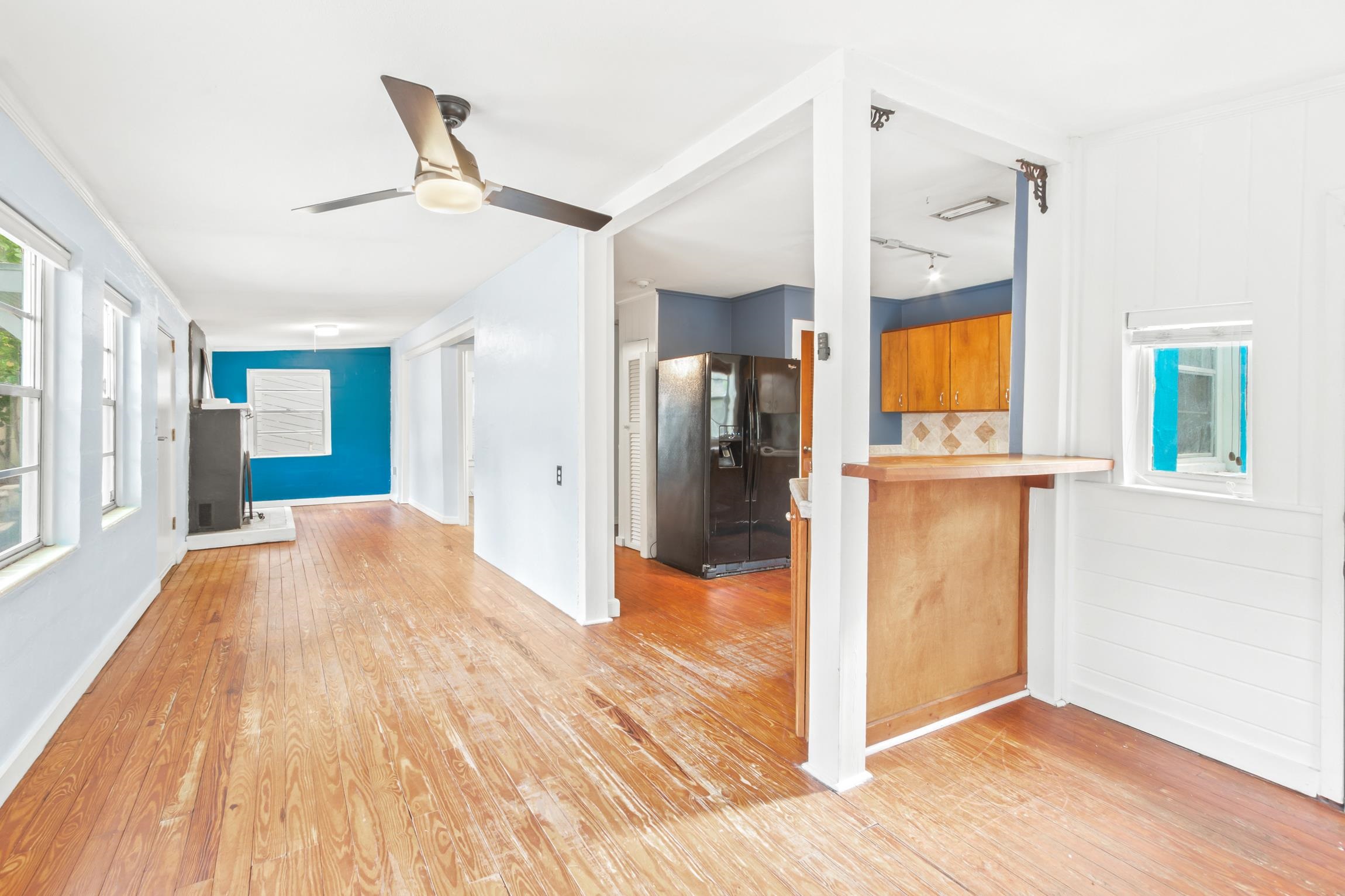 26 Ponce De Leon Avenue St. Augustine, FL 32080 - Photo 5 of 51 a view of a kitchen interior of the house