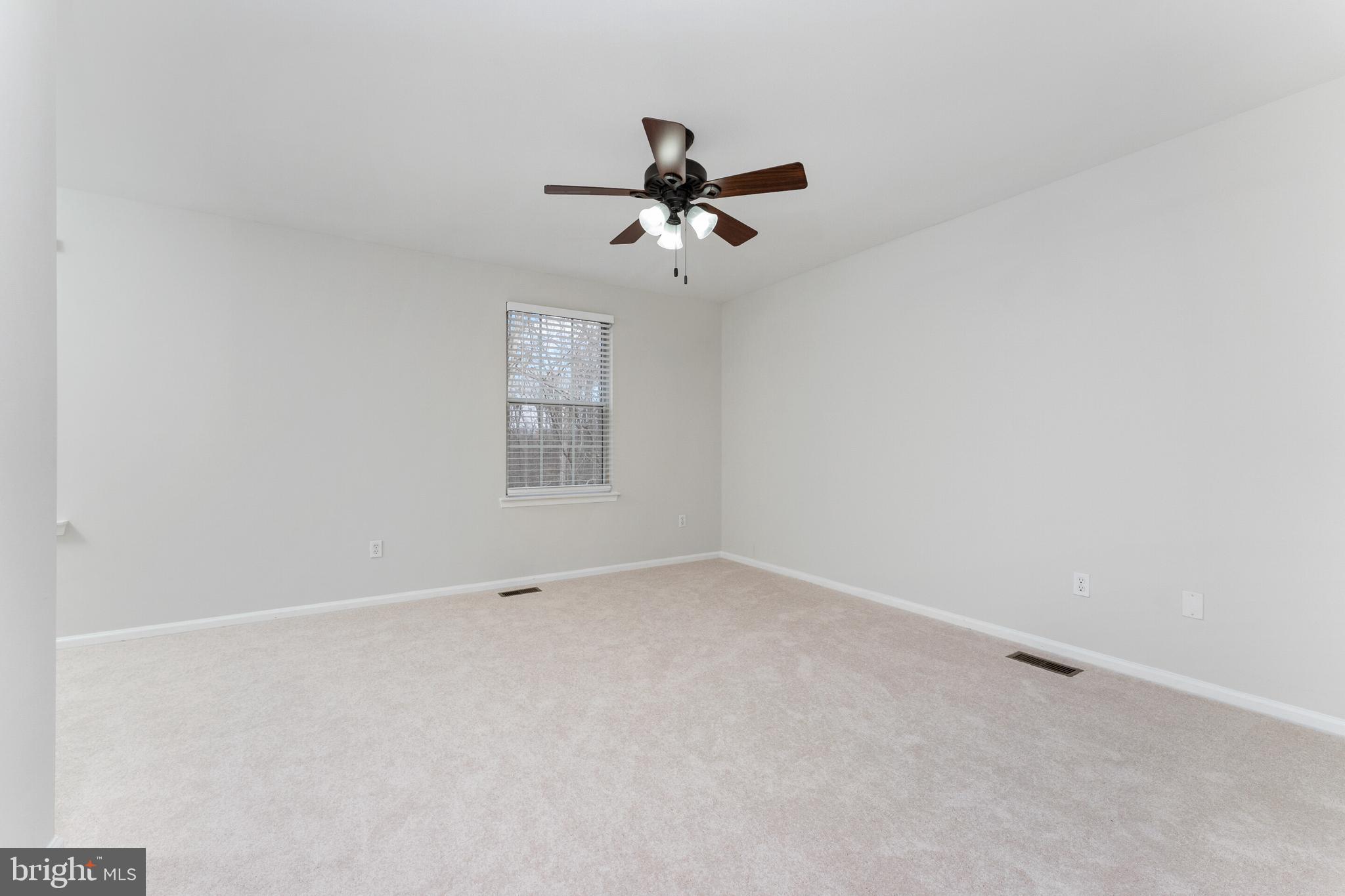 14846 Basingstoke Loop Centreville, VA 20120 - Photo 17 of 33