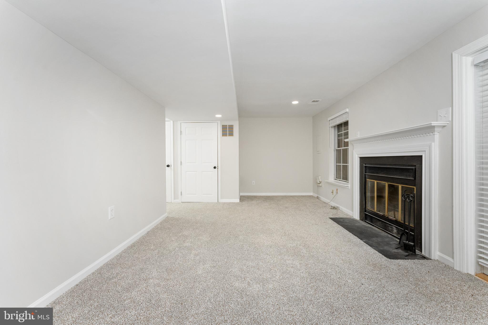 14846 Basingstoke Loop Centreville, VA 20120 - Photo 26 of 33