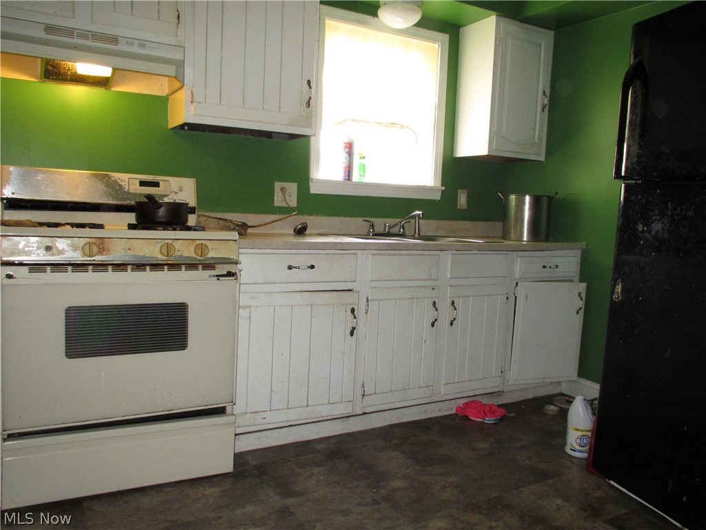 1343 Manchester Road Akron, OH 44307 - Photo 8 of 30
