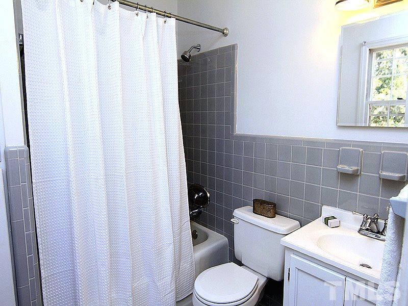 1210 Canterbury Road Raleigh, NC 27608 - Photo 12 of 23