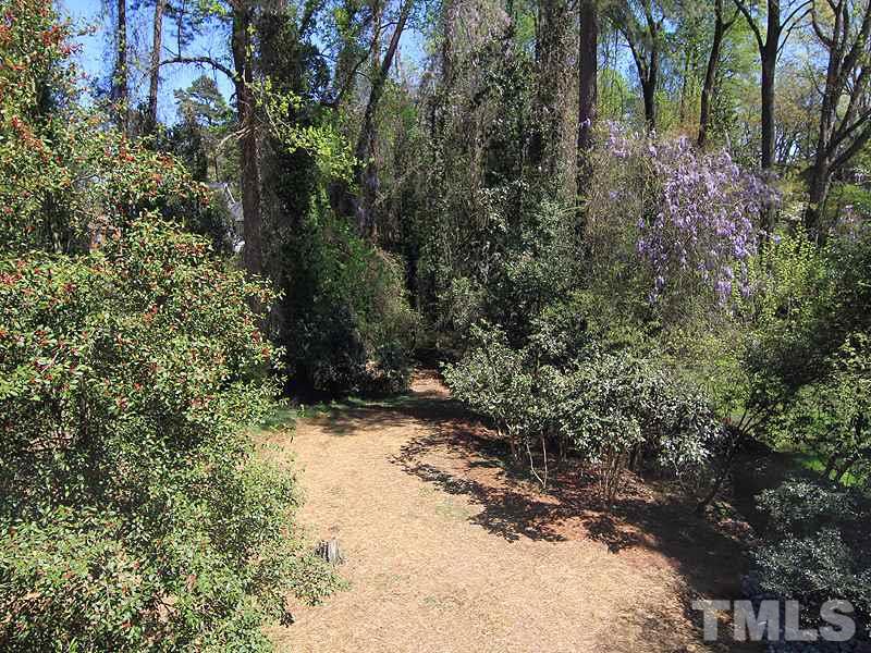 1210 Canterbury Road Raleigh, NC 27608 - Photo 3 of 23