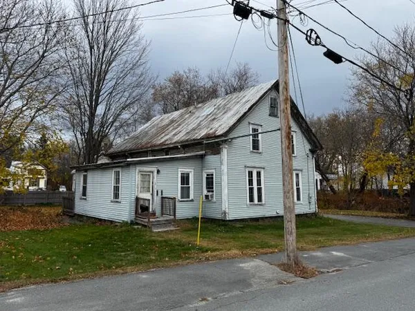 $89,000 | 11 Summer Street, Skowhegan, ME 04976