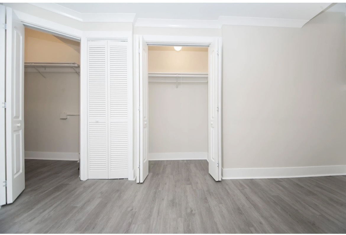 648.5 West Roscoe Street, Unit GD Chicago, IL 60657 - Photo 11 of 13