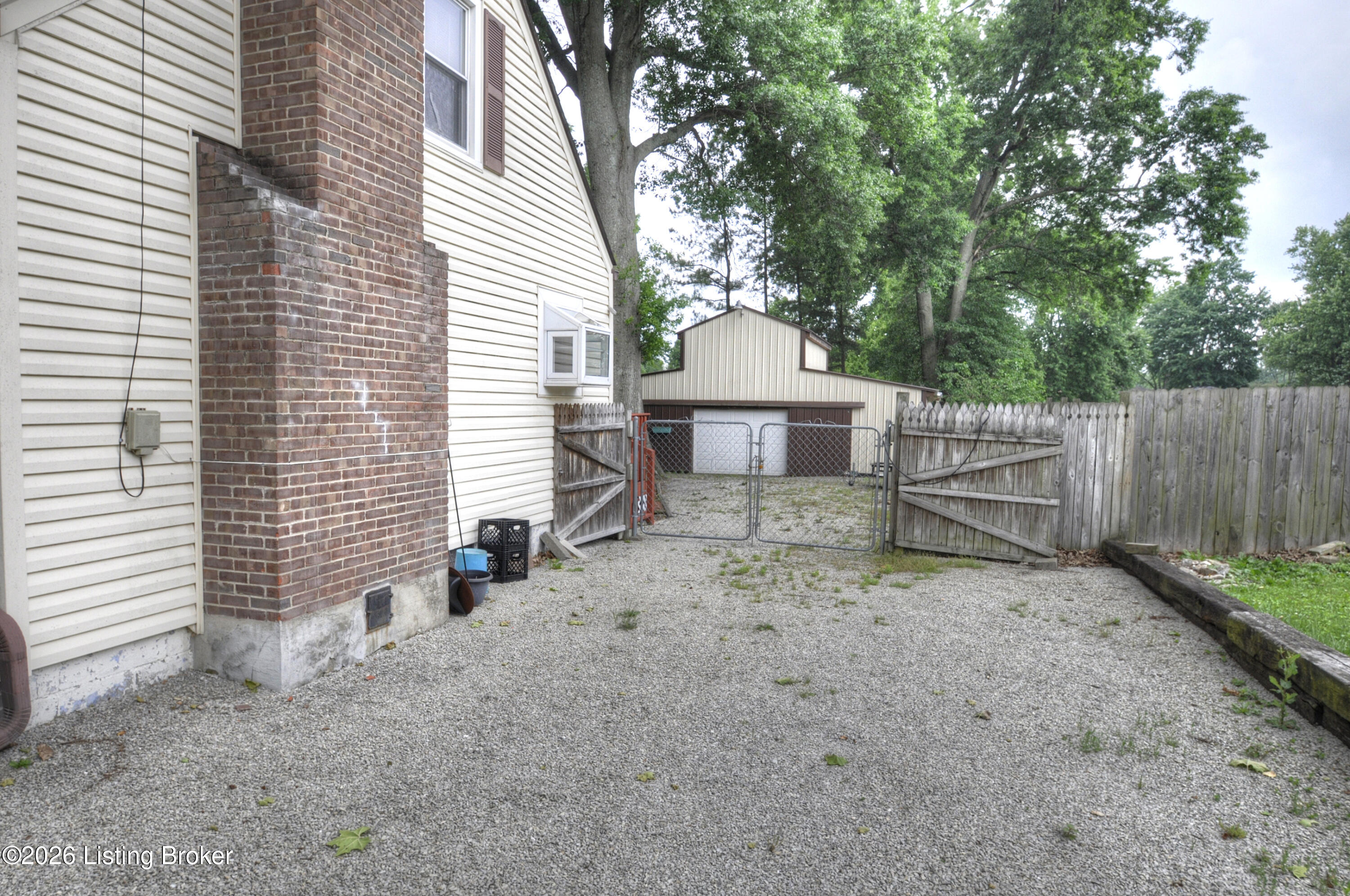 5404 Maryman Road Louisville, KY 40258 - Photo 27 of 34 _DSC0112_3_4