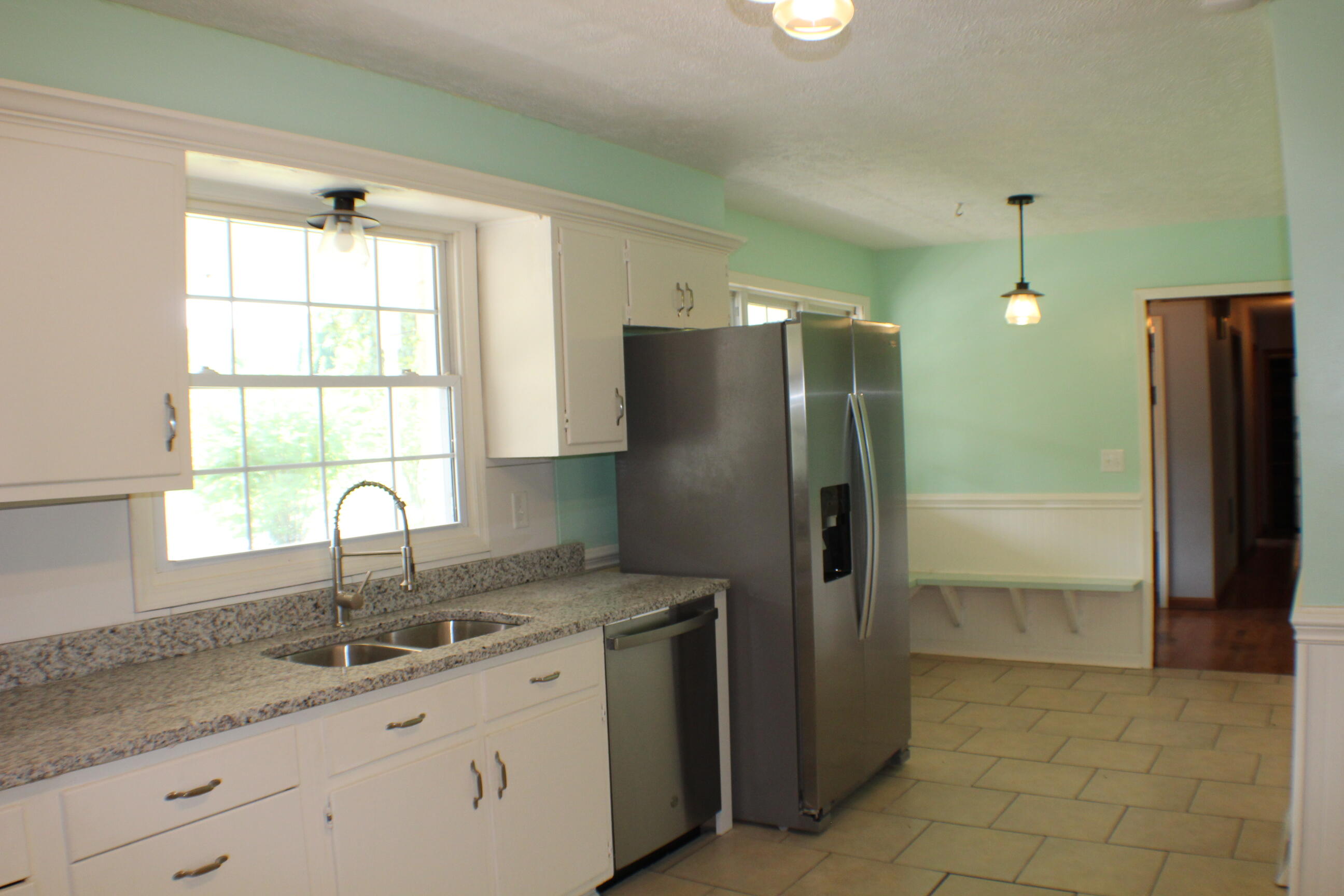 432 Ridgefields Road, Unit 26 Kingsport, TN 37660 - Photo 18 of 38 kitchen